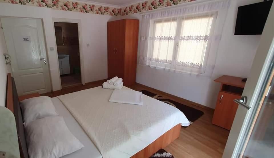 Casa Mimi Apartment Baile Herculane Luaran gambar